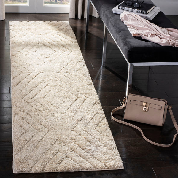 Safavieh Memphis SG836 Power Loom And Woven Rug