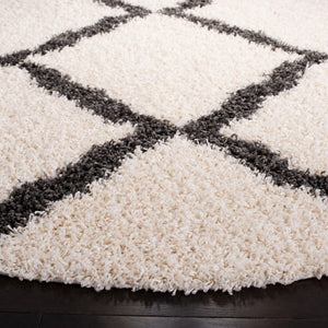Safavieh Dallas Shag 257 Polypropylene Pile Power Loomed Shag & Flokati Rug SGD257H-10SQ