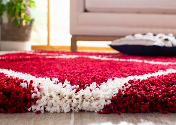 Hudson Shag 281 Shag Power Loomed Polypropylene Rug Red / Ivory