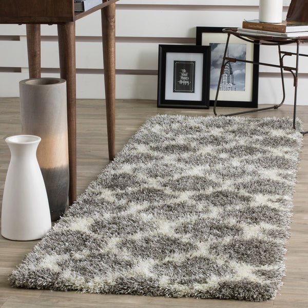 Safavieh Sgm Montreal SGM832 Power Loomed Rug