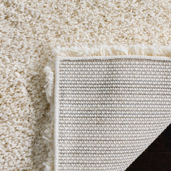 Safavieh Santa Sgn725 737 Power Loomed Rug