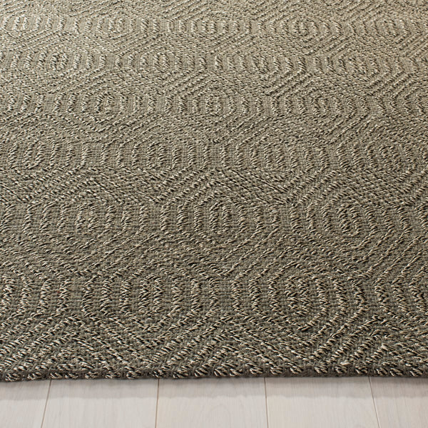 Safavieh Southampton SHA243 Hand Woven Rug