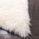 Safavieh Sheep Skin 121 Natural sheepskin made without dying 90% Jute/10% Cotton Rug SHS121A-1628