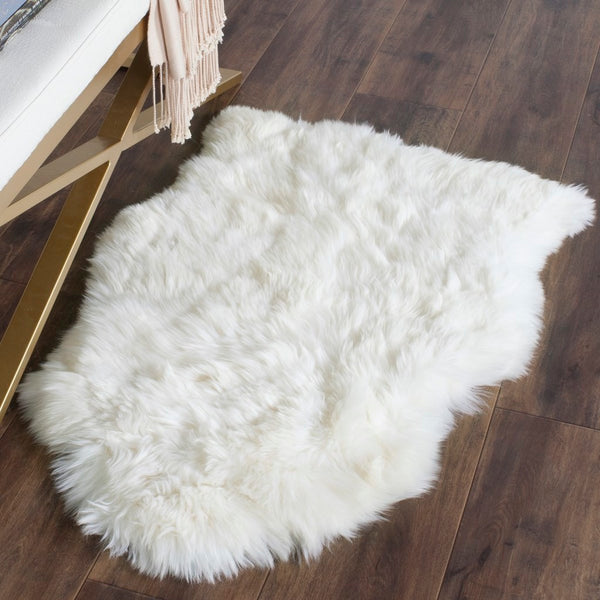 Safavieh Sheep Skin 211 Hand Woven Sheep Skin Rug SHS211A-24