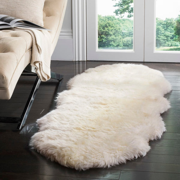 Safavieh Sheep Skin 211 Hand Woven Sheep Skin Rug SHS211A-24