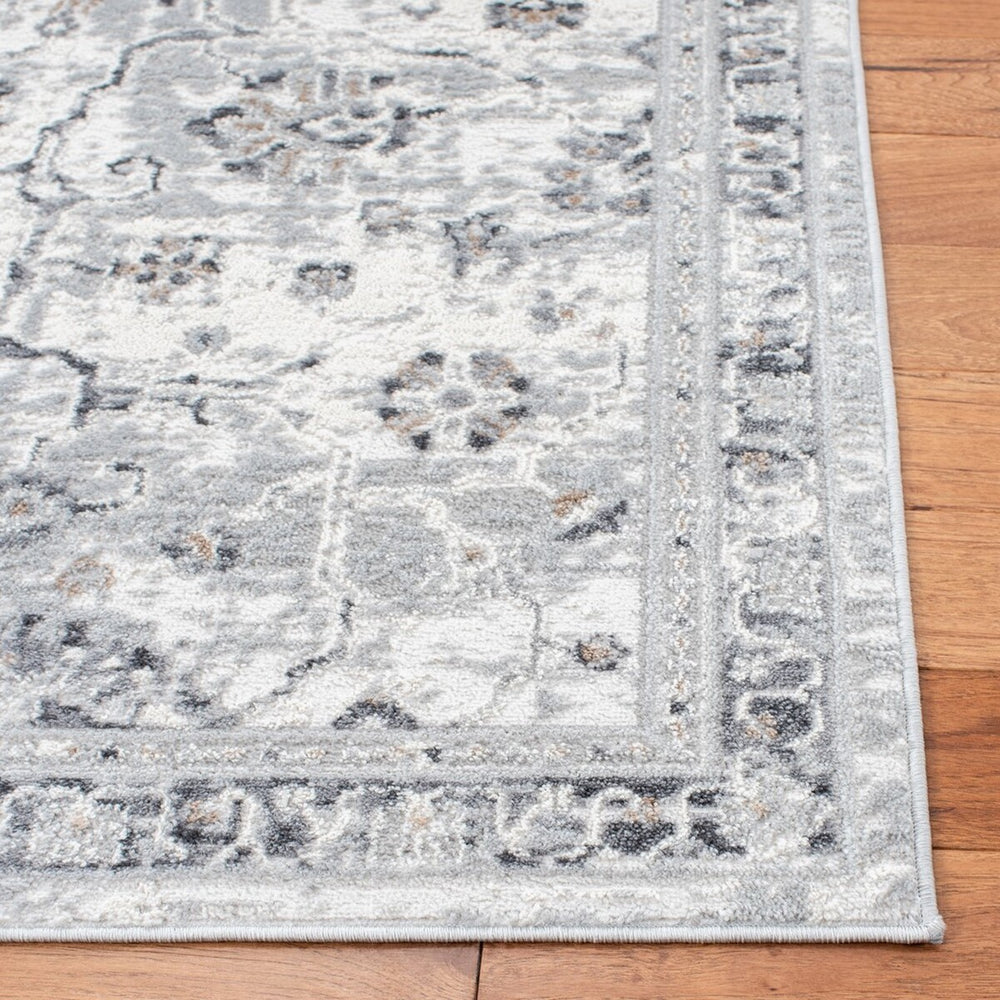 Safavieh Shivan 136 Flat Weave Polypropylene Transitional Rug SHV136F-810