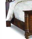 Leesburg Poster Bed (King)