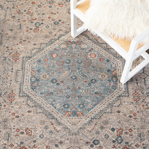 Safavieh Signature 753 Power Loomed 70% Polyester/30% Acrylic Transitional Rug SIG753B-10