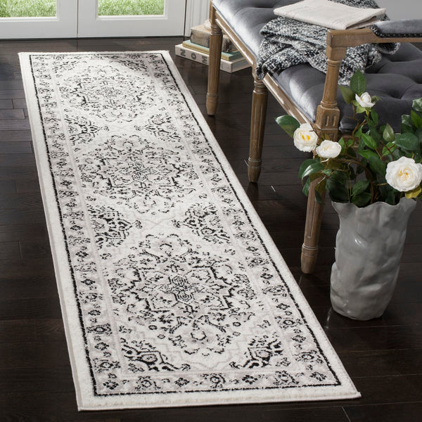 Safavieh Skyler SKY126 Power Loomed Rug