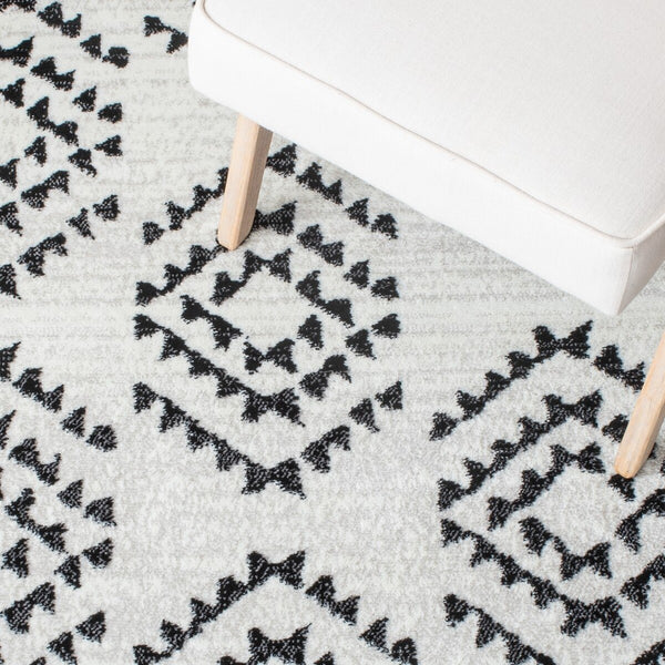 Safavieh Skyler 179 Power Loomed 55% Polypropylene/40% Jute/5% Polyester Rug SKY179A-9