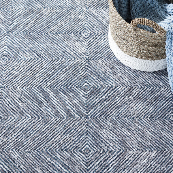 Soho 176 Hand Tufted 45% Viscose, 35% Wool, 20% Cotton Contemporary Rug Dark Grey / Ivory 45% Viscose, 35% Wool, 20% Cotton SOH176F-4