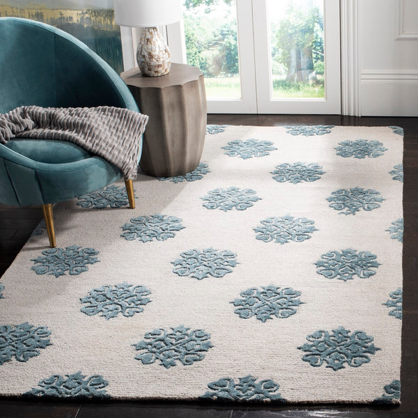 Safavieh Soho SOH213 Hand Tufted Rug
