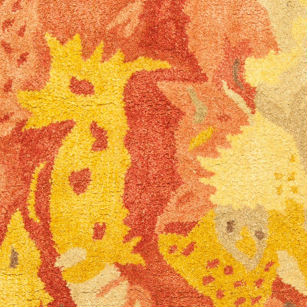 Safavieh Soho SOH216 Hand Tufted Rug