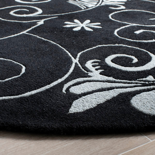 Safavieh Soho SOH218 Hand Tufted Rug