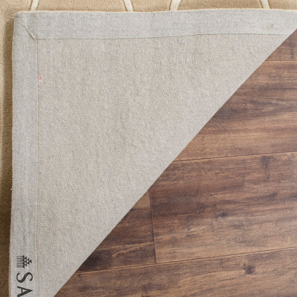 Safavieh Soho SOH301 Hand Tufted Rug