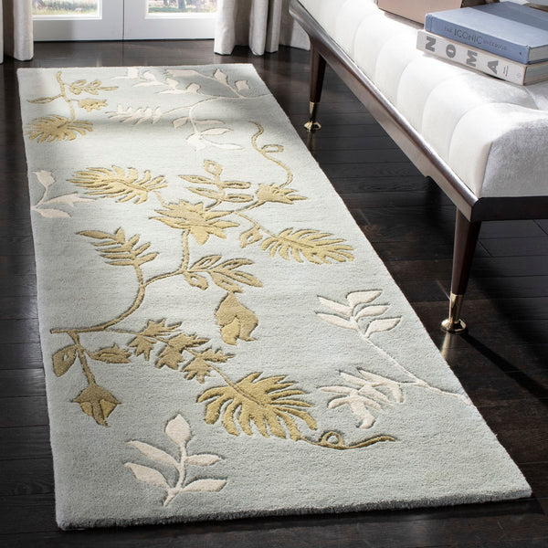 Safavieh Soho SOH313 Hand Tufted Rug