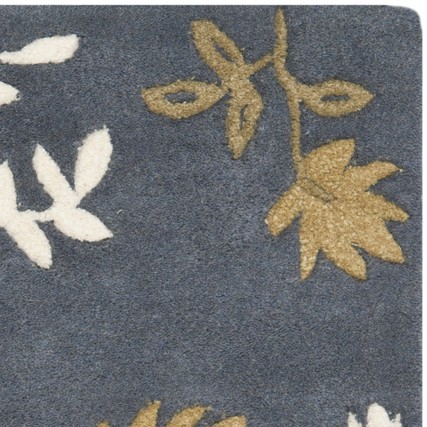 Safavieh Soho SOH313 Hand Tufted Rug