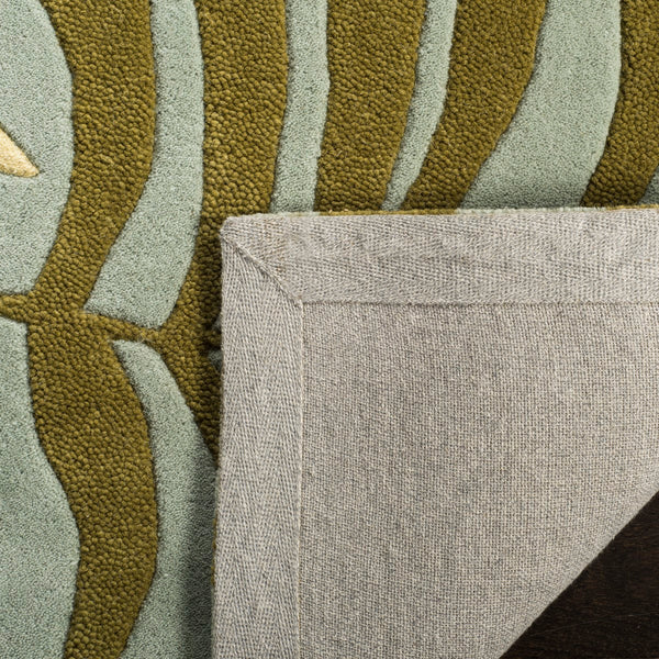 Safavieh Soho SOH335 Hand Tufted Rug