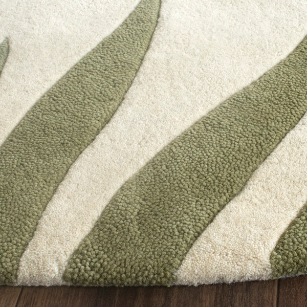 Safavieh Soho SOH335 Hand Tufted Rug