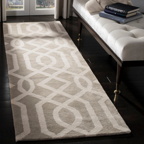 Safavieh Soho SOH411 Hand Tufted Rug