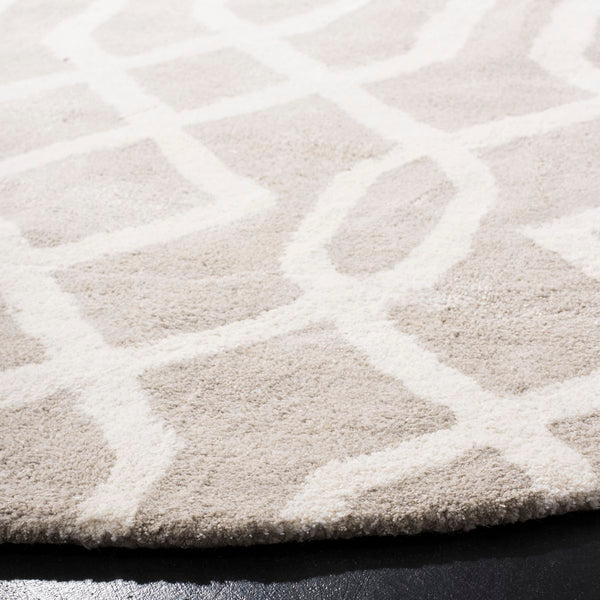 Safavieh Soho SOH411 Hand Tufted Rug