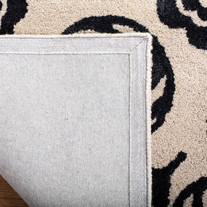 Safavieh Soho SOH415 Hand Tufted Rug