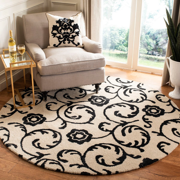 Safavieh Soho SOH415 Hand Tufted Rug