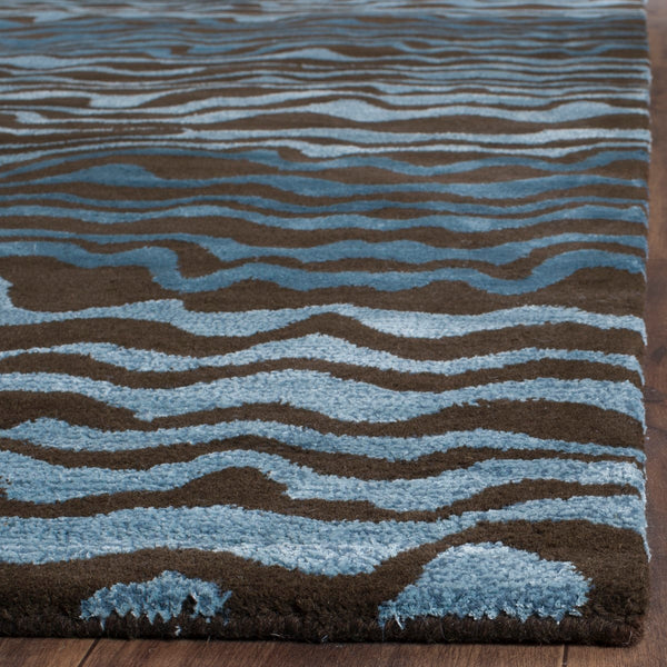 Safavieh Soho SOH417 Hand Tufted Rug