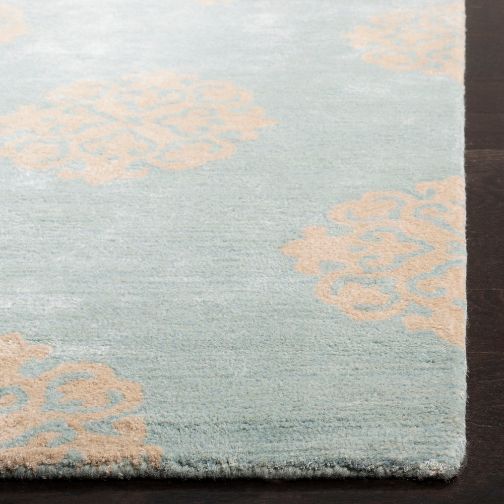 Soho Soh424  Hand Tufted 100% Wool Pile Rug Turquoise