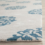 Safavieh Soho SOH424 Hand Tufted Rug