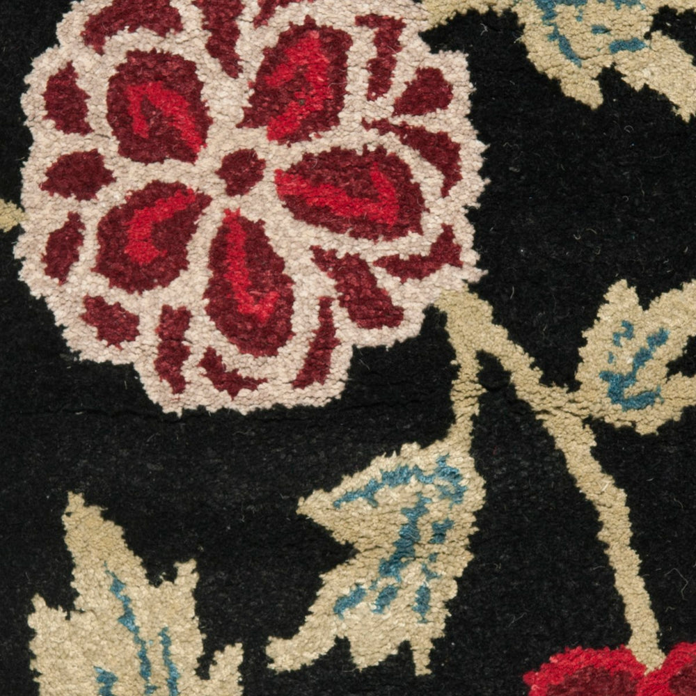 Safavieh Soho SOH428 Hand Tufted Rug