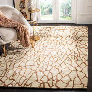 Safavieh Soho SOH437 Hand Tufted Rug