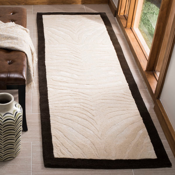 Safavieh Soho SOH443 Hand Tufted Rug