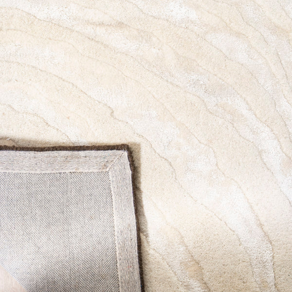 Safavieh Soho SOH443 Hand Tufted Rug