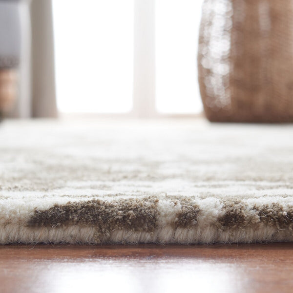 Safavieh Soh514 Hand Tufted 60% Wool/20% Cotton/and 20% Viscose Rug SOH514A-2