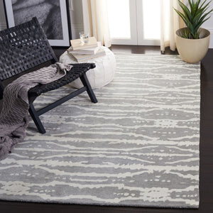 Soho 656 Contemporary Hand Tufted 60% Viscose, 40% Wool Rug Grey / Ivory