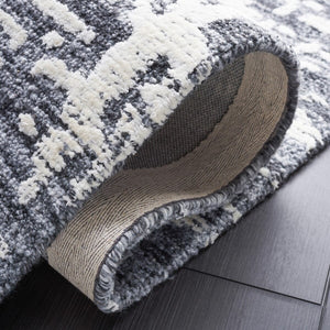 Safavieh Soho 657  Hand Tufted 50% Polyproplyne & 50% Viscose Rug SOH657F-8