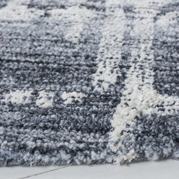 Safavieh Soho 657  Hand Tufted 50% Polyproplyne & 50% Viscose Rug SOH657F-8