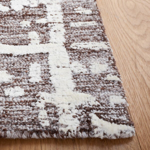 Safavieh Soho 657  Hand Tufted 50% Polyproplyne & 50% Viscose Rug SOH657T-8