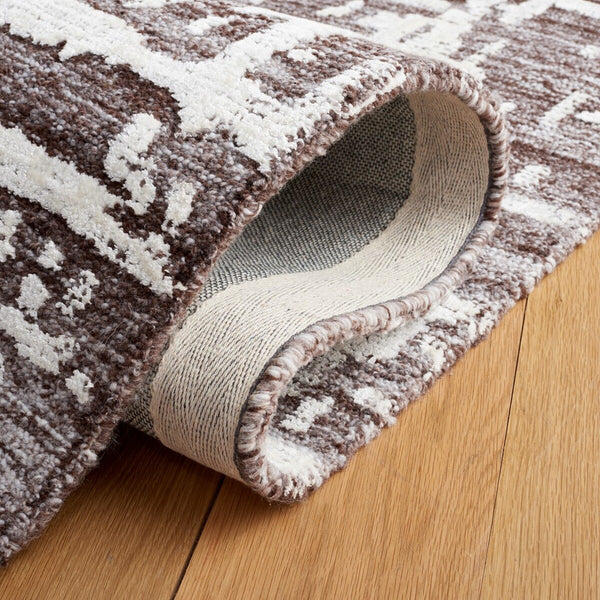 Safavieh Soho 657  Hand Tufted 50% Polyproplyne & 50% Viscose Rug SOH657T-8