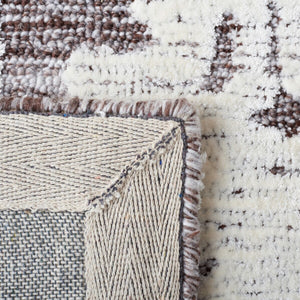 Safavieh Soho 657  Hand Tufted 50% Polyproplyne & 50% Viscose Rug SOH657T-8