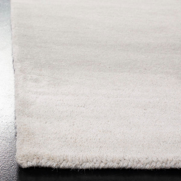 Safavieh Soho SOH704 Hand Tufted Rug