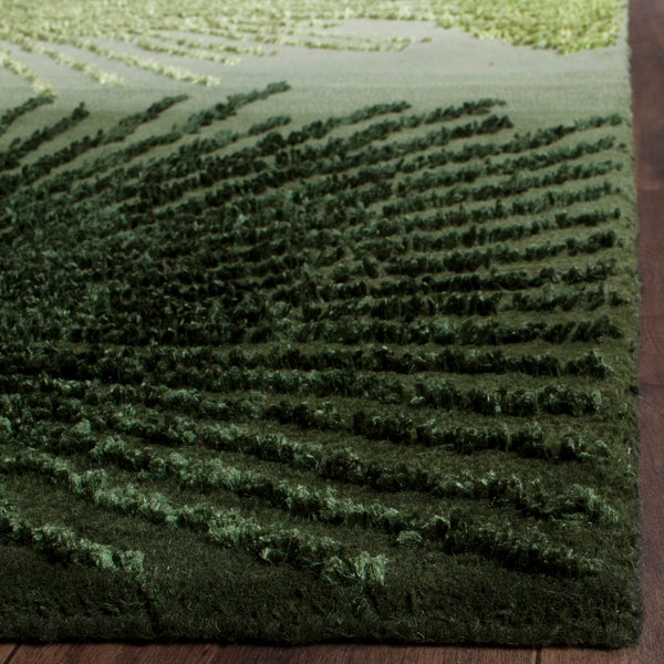 Safavieh Soho SOH712 Hand Tufted Rug