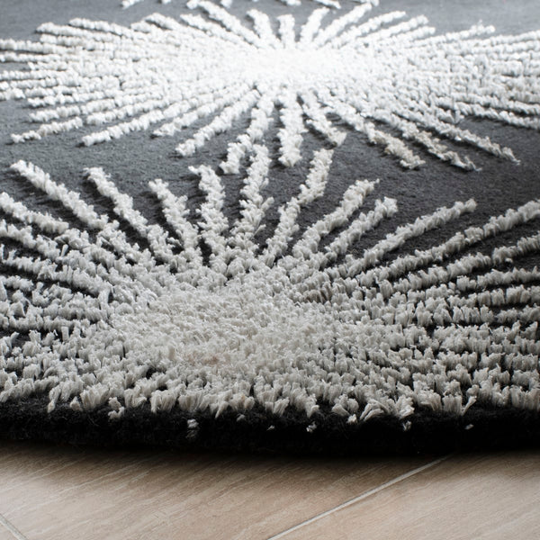 Safavieh Soho SOH712 Hand Tufted Rug