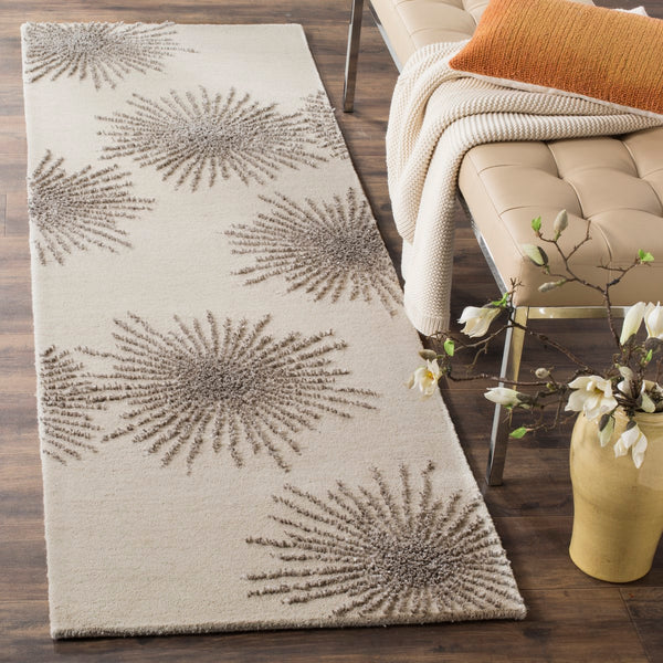 Safavieh Soho SOH712 Hand Tufted Rug