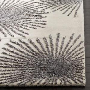 Safavieh Soho SOH712 Hand Tufted Rug