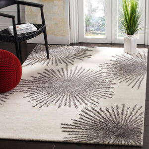 Safavieh Soho SOH712 Hand Tufted Rug