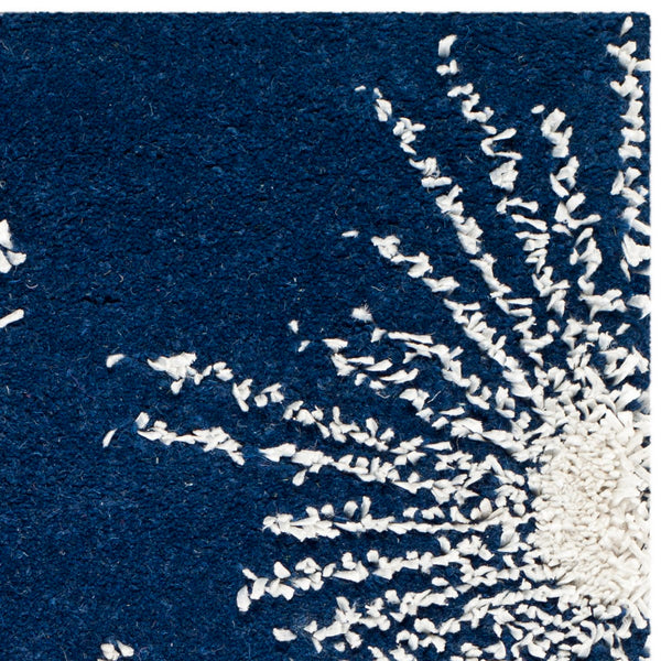 Safavieh Soho SOH712 Hand Tufted Rug