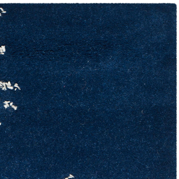 Safavieh Soho SOH712 Hand Tufted Rug