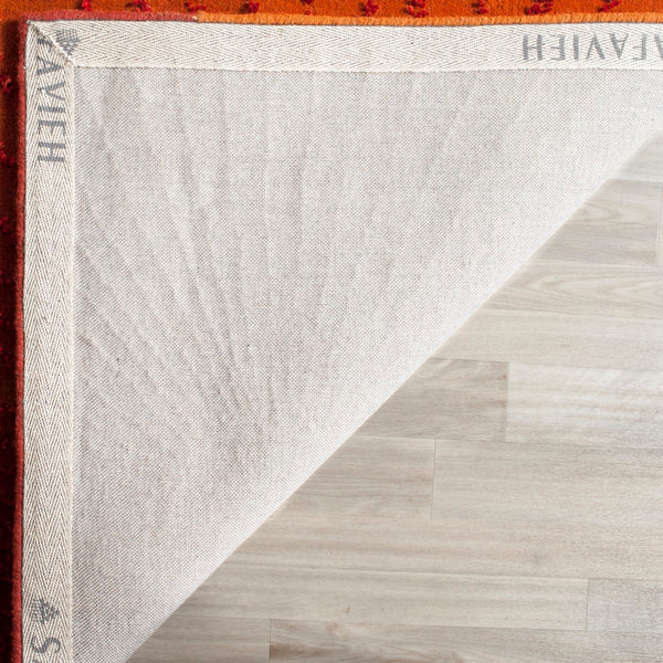 Safavieh Soho SOH712 Hand Tufted Rug